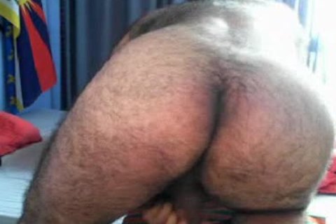 Bear lad/ Un Ursuletz Dragut
Bear lad/ Un Ursuletz Dragut