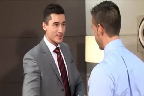 2593On His Knees Gurlign That Oversized rod