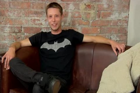 A fascinating Hunky new homosexual man wanking A Immense beefy 10-Pounder To goo Blast