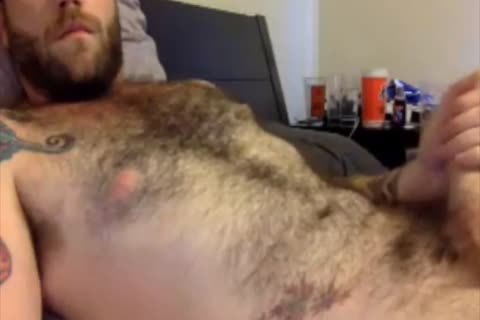 This hairy Dilf loves To jerk off Off On web camera