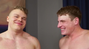 Regan &amp; Curtis: bareback - anal Play