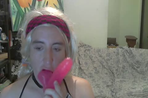 filthy CD giving a kiss Pink dildo