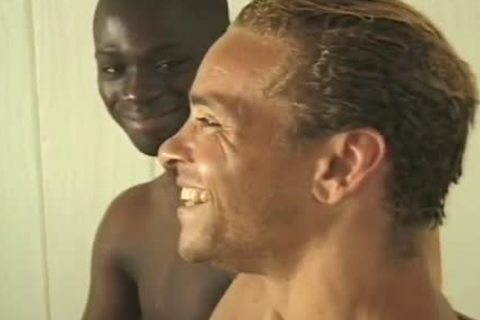 Baise Dans La Piscine