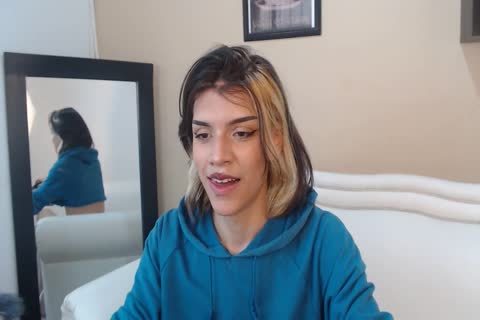 enormous Dicked Colombian Diva