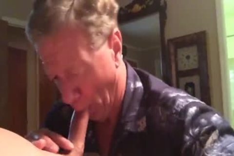 Stewort Sucks Off A Visiting Businessman From Alabama