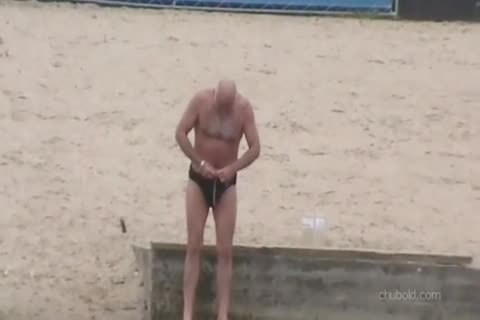 Spy older men And Grandpas Swimming naked