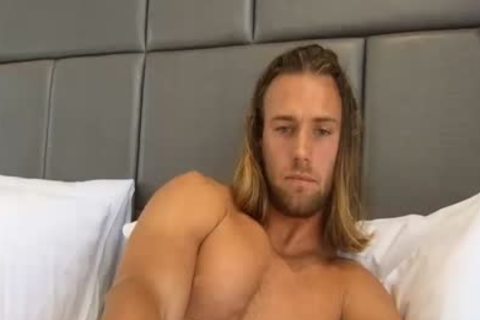gracious chap Masturbating In webcam