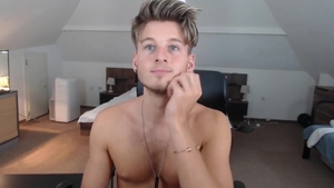 blond guy With gigantic penis web camera