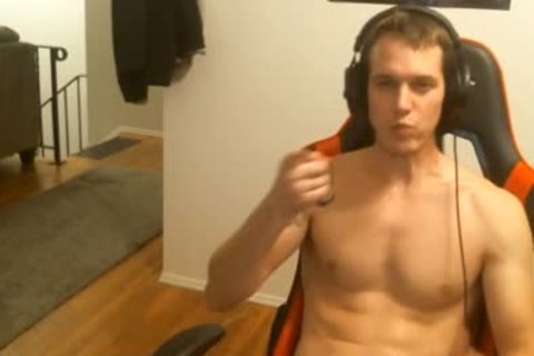 lad Masturbating while In Live