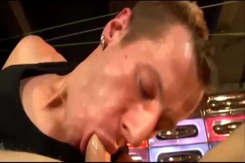 kinky boys Do It In Public