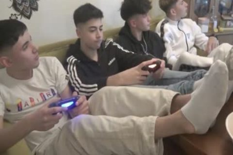 teen Foot serf
