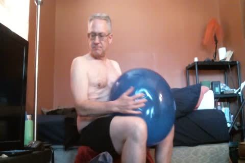 Balloonbanger's 1st XHamster clip! Tuf-Tex 24 Will If POP?