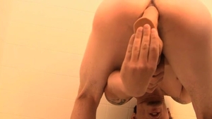 ZackRandall.net - American Lucas masturbating in bath