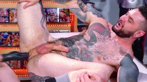 Club Inferno Dungeon: Tattooed has a taste for hard nailining