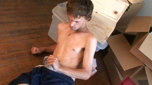 AlternaDudes - Logan Hughes & Hung jacks off