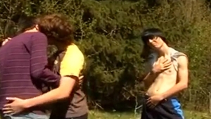 Outdoor Three teens engulf And raw nail