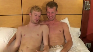 jockbreeders: Two hot blondes take on the city of Chicago
