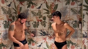 Lorenzo Viota Andrew Lepy - nailing In The Shower