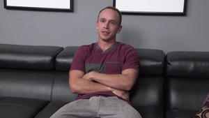 Solo: Deryck's Big Island Manhood on Display