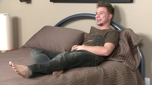 Solo: Smiling and Frisky in Perfect Harmony