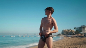 Men: Four Studs and One Hot Bottom in Paradise
