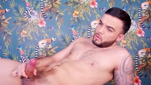 HotAFmen: Nocturnal Adventures of a Venezuelan Chamo