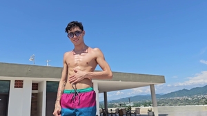 AmateurGayPOV: Two Online Strangers, One Bed