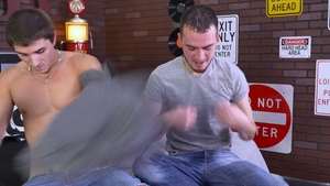 Kyle and Hardy's Relentless Boneride