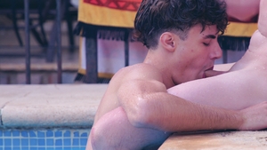 Beide Twinks ficken sich nackt im Sonnenlicht aus